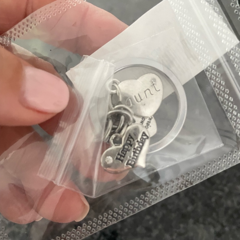 Happy birthday aunt keychain